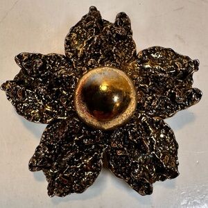 Vintage Zentall signed gold tone textured flower brooch